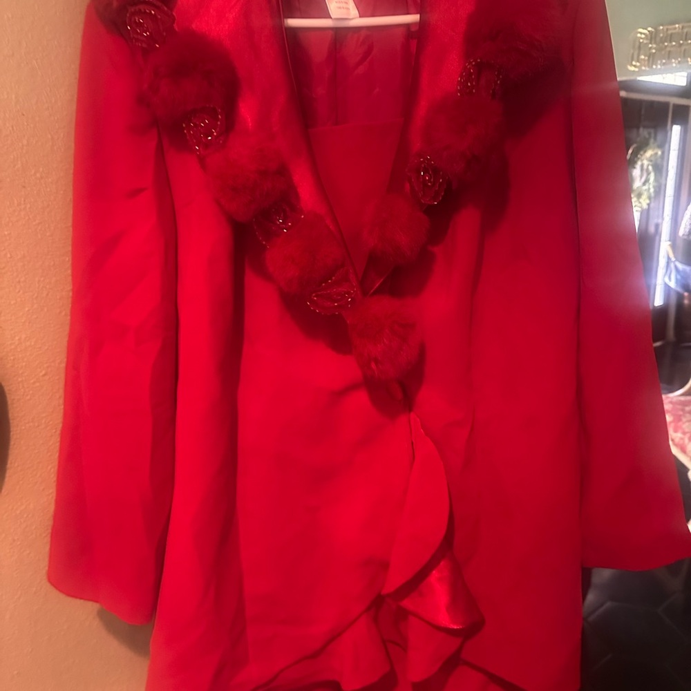 Vintage beautiful Milano Red Paris New York with Ruffled Details and Fur Trim